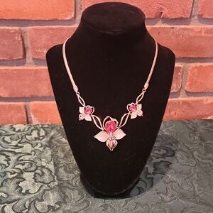 Elegant Pink Floral Necklace